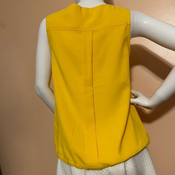 NWT Trina Turk Zipper V Neck Sleeveless Blouse - Picture 7 of 16